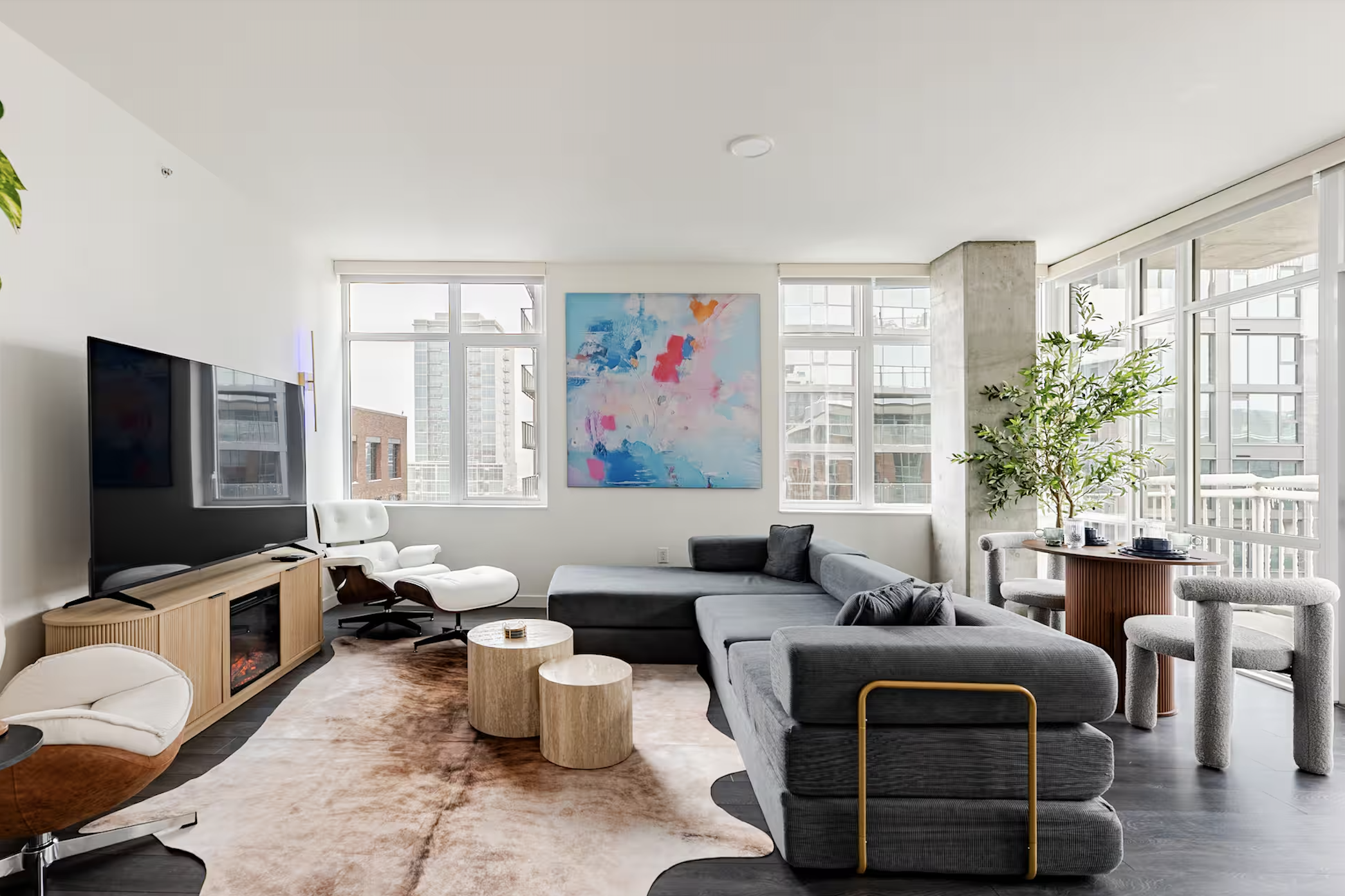 Downtown Denver Penthouse Easy Ski Access