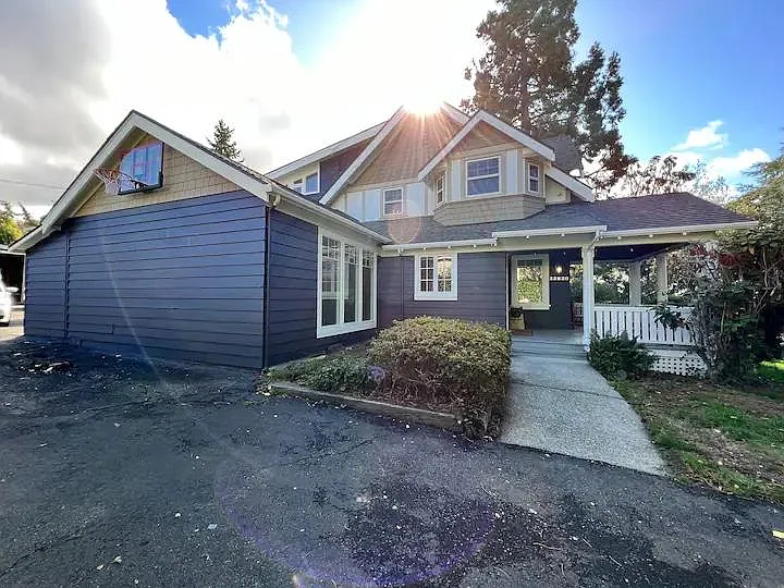Admirals Estate - South Seattle Washington - 5