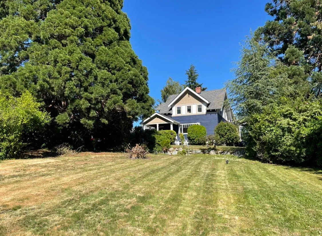 Admirals Estate - South Seattle Washington - 2